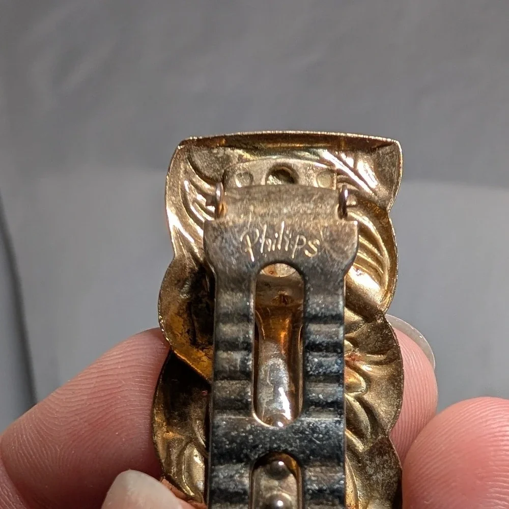 Vintage Philips Gold Tone Embossed Leaf Scroll French Clip Hair Barrette 3.25in